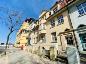 Uhlennest, Warnemünde